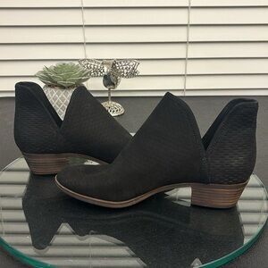 Lucky Brand Perforated Leather Ankle Boots Pull On Booties Ankle Cut out 8